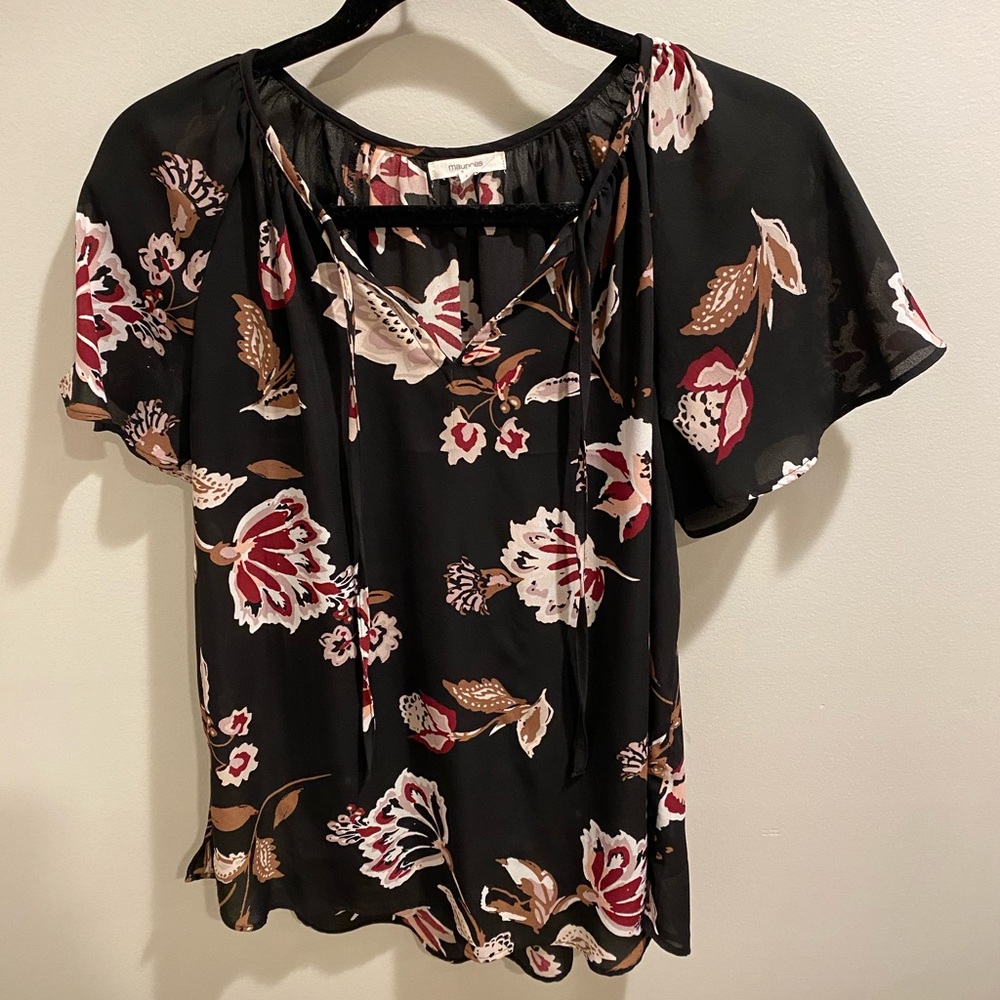 MAURICES Womens top